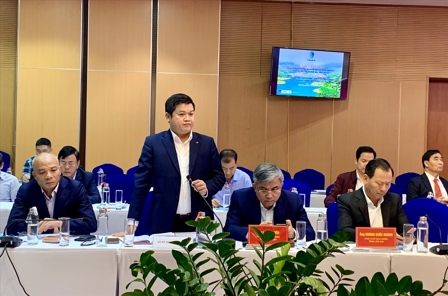 Đại diện Bộ Kế hoạch và Đầu tư phát biểu thảo luận tại Diễn đàn Đại diện Bộ Kế hoạch và Đầu tư phát biểu thảo luận tại Diễn đàn