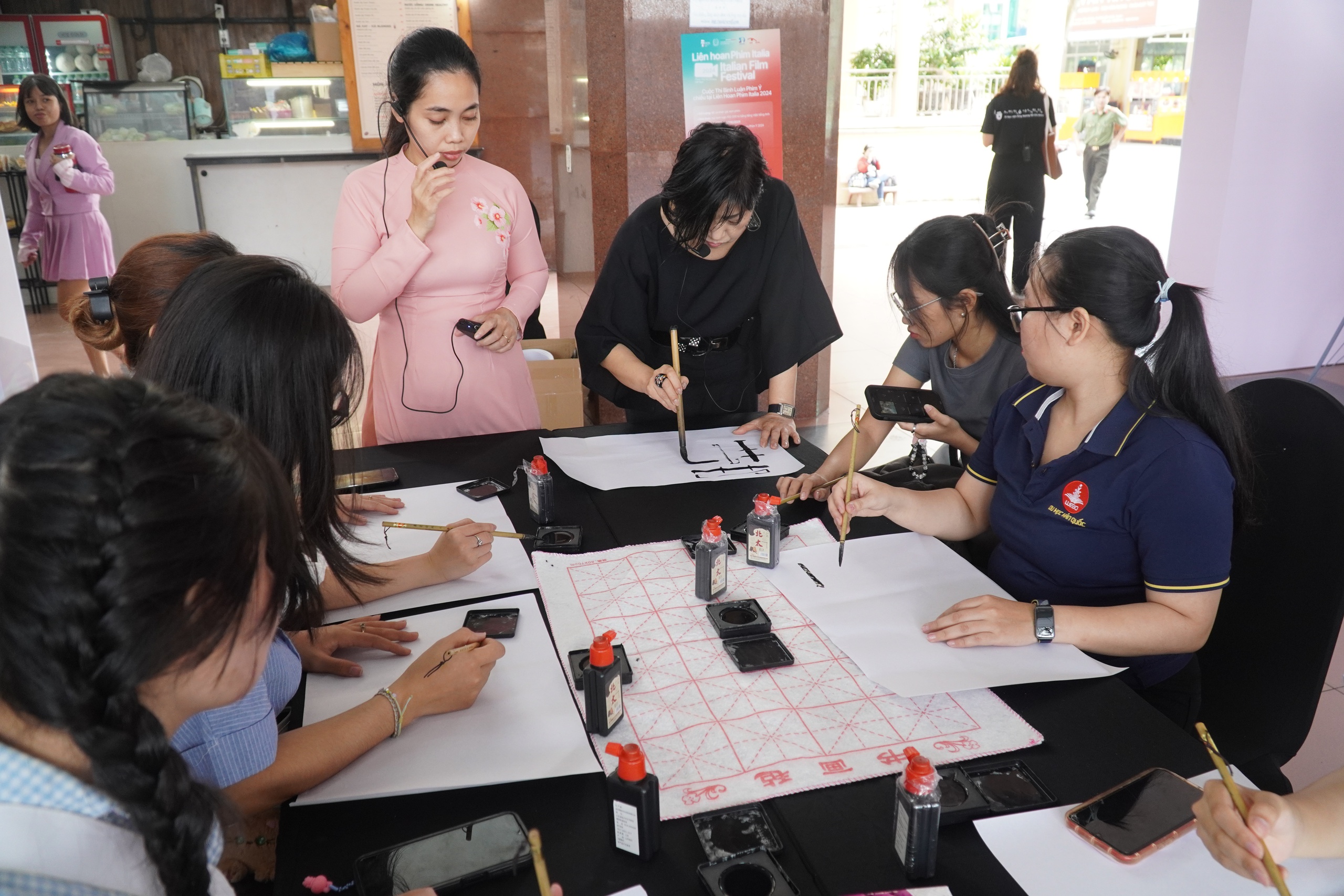 Ngành Hàn Quốc học tại Việt Nam phát triển nhanh hơn so với ở các quốc gia khác- Ảnh 4. Ngành Hàn Quốc học tại Việt Nam phát triển nhanh hơn so với ở các quốc gia khác- Ảnh 4.