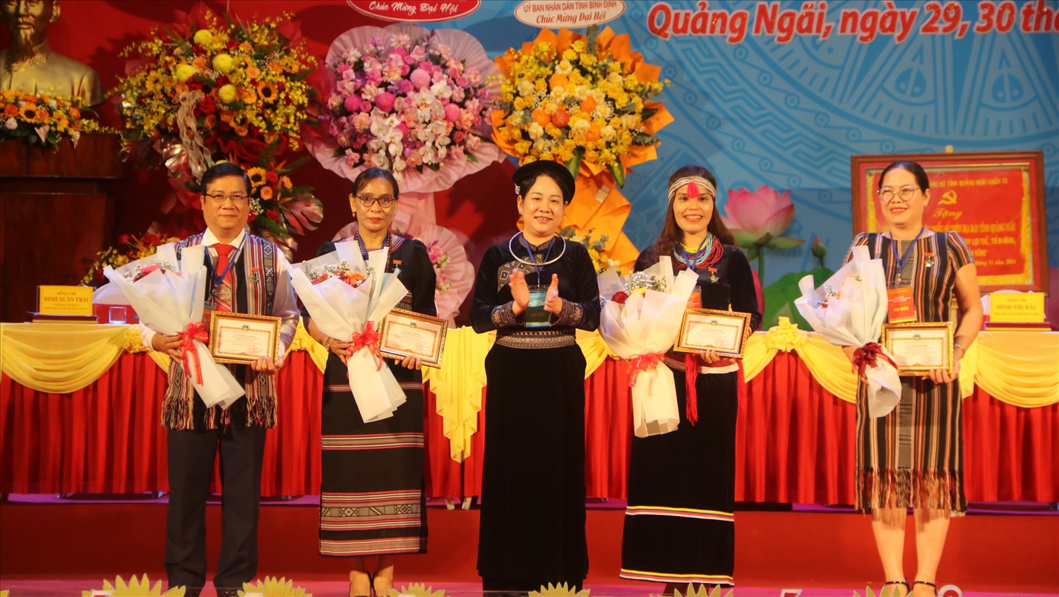 4 cá nhân xuất sắc được tặng Kỷ niệm chương “Vì sự nghiệp phát triển các dân tộc. 4 cá nhân xuất sắc được tặng Kỷ niệm chương “Vì sự nghiệp phát triển các dân tộc.