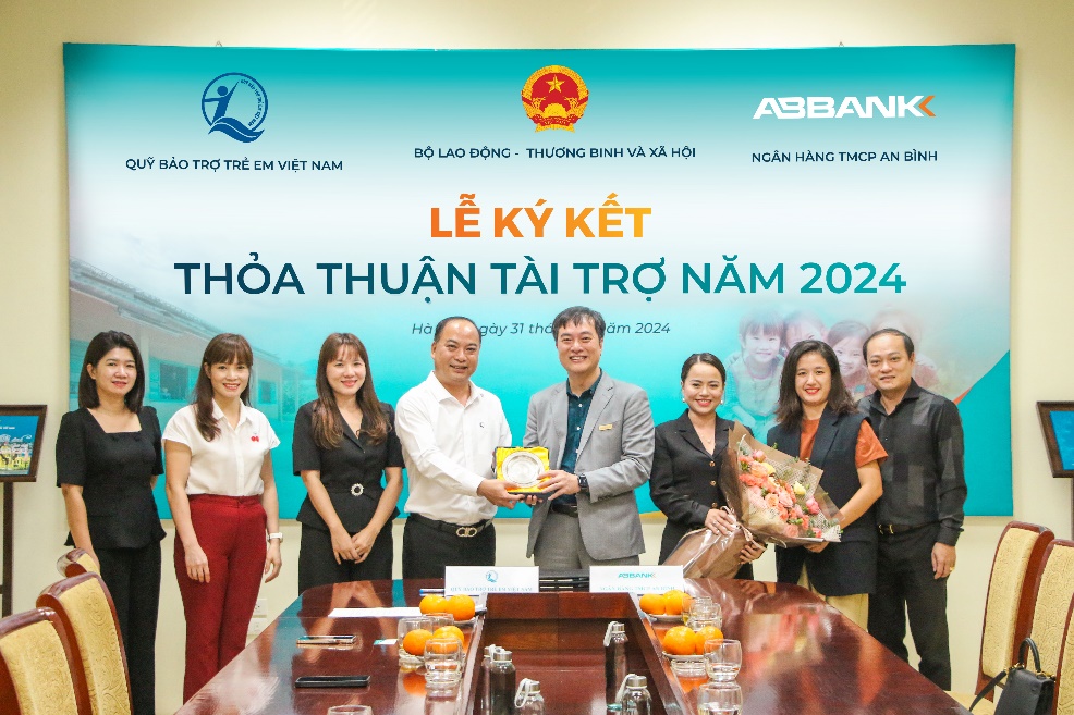 ABBANK và quỹ bảo trợ trẻ em Việt Nam chính thức chung tay vì sự nghiệp chăm sóc, bảo vệ và phát triển trẻ em- Ảnh 1. ABBANK và quỹ bảo trợ trẻ em Việt Nam chính thức chung tay vì sự nghiệp chăm sóc, bảo vệ và phát triển trẻ em- Ảnh 1.