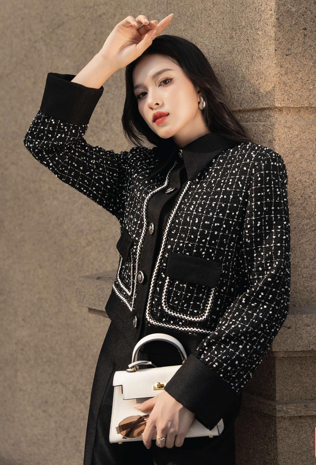Áo tweed và kiểu trang phục 'bất bại' mùa đông- Ảnh 2. Áo tweed và kiểu trang phục 'bất bại' mùa đông- Ảnh 2.