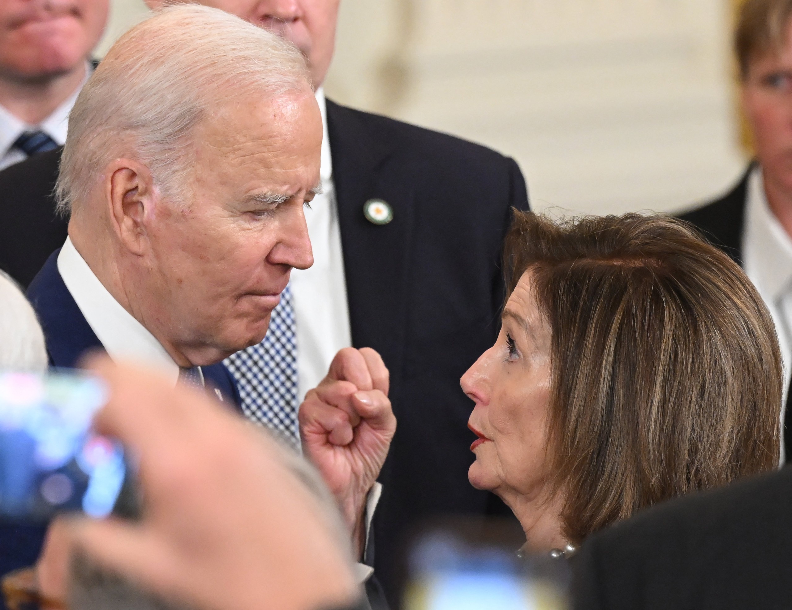 Bà Nancy Pelosi trách Tổng thống Biden rút lui trễ- Ảnh 1. Bà Nancy Pelosi trách Tổng thống Biden rút lui trễ- Ảnh 1.
