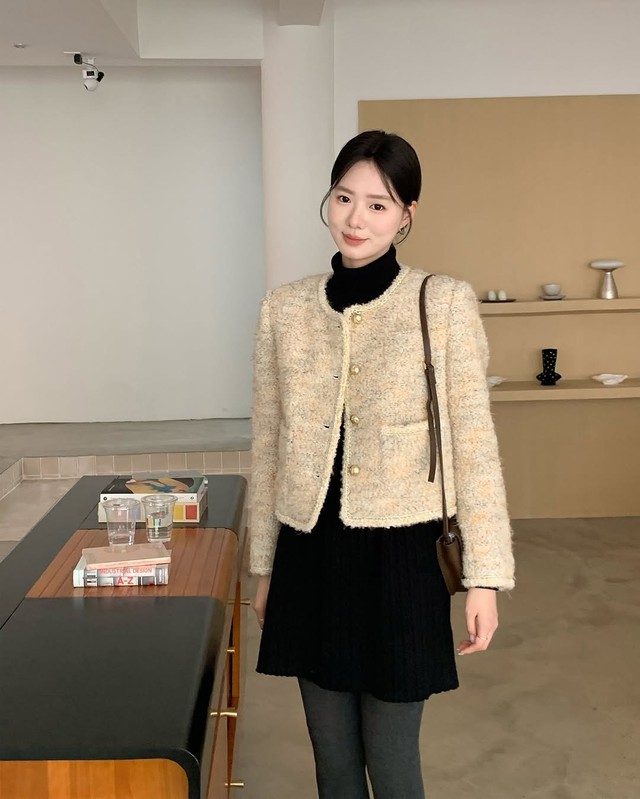 Bản tuyên ngôn đầy phong cách với trang phục vải tweed- Ảnh 1. Bản tuyên ngôn đầy phong cách với trang phục vải tweed- Ảnh 1.