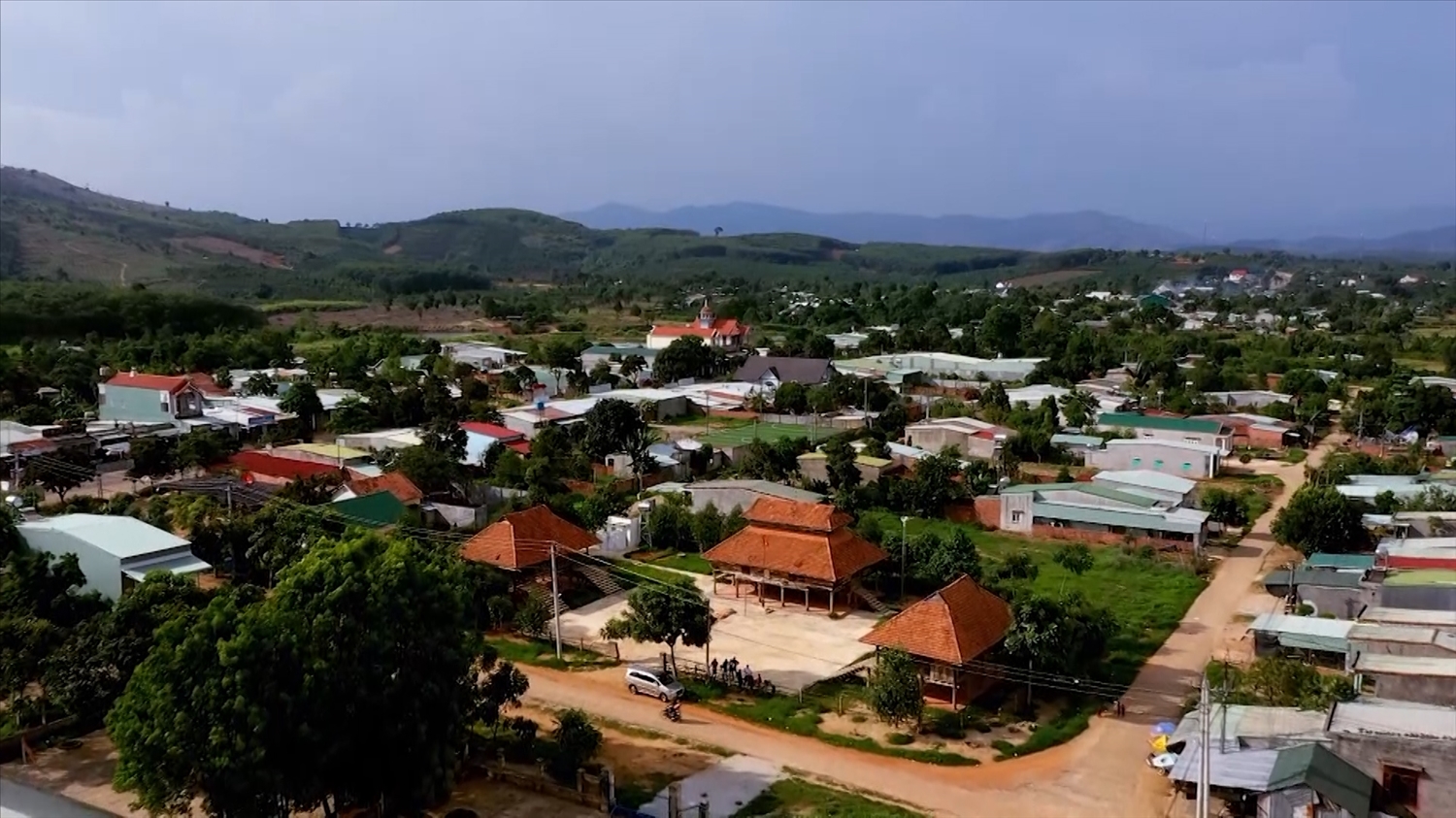 Diện mạo vùng đồng bào DTTS huyện Ngọc Hồi đang từng ngày đổi thay Diện mạo vùng đồng bào DTTS huyện Ngọc Hồi đang từng ngày đổi thay
