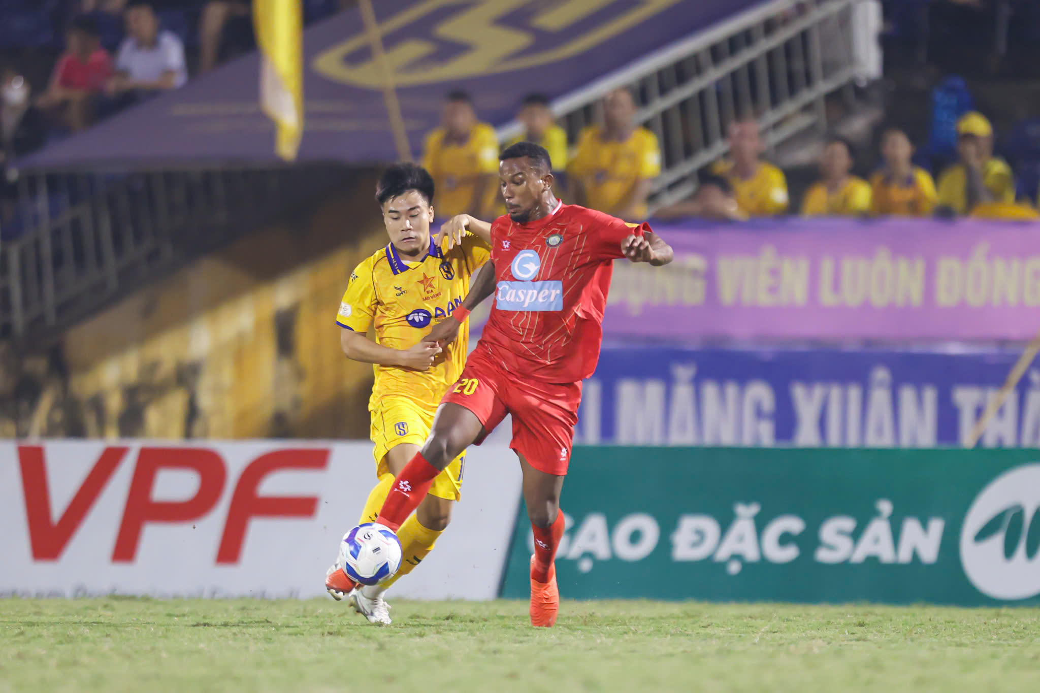 SLNA: Có Công Vinh hay không liệu có quan trọng?- Ảnh 1. SLNA: Có Công Vinh hay không liệu có quan trọng?- Ảnh 1.