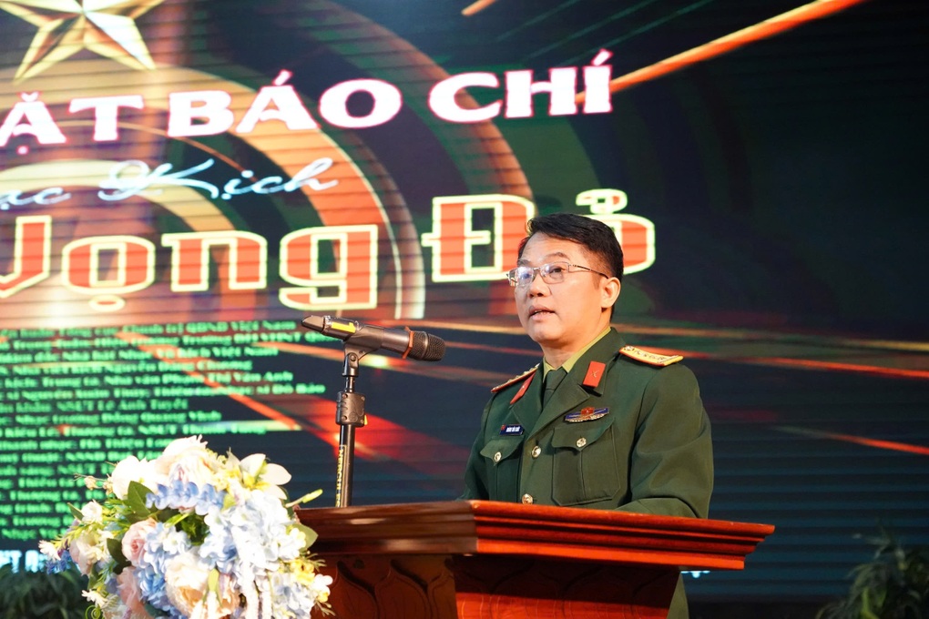 Công diễn vở nhạc kịch Khát vọng đỏ - 1 Công diễn vở nhạc kịch Khát vọng đỏ - 1