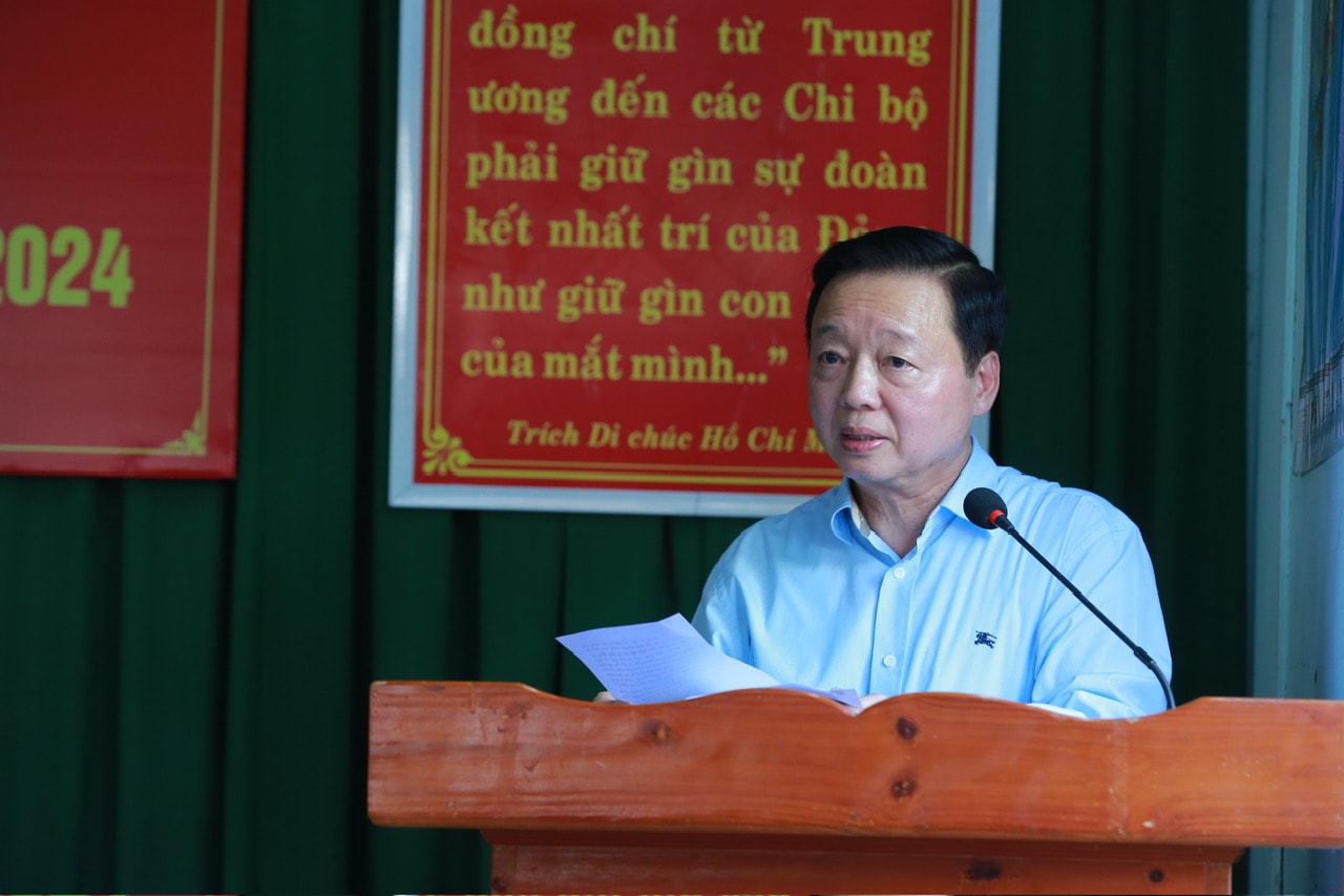 Cùng nhau xây dựng quê hương thành nơi 'ai đi xa cũng nhớ về, ai đã đến một lần cũng muốn quay lại'- Ảnh 1. Cùng nhau xây dựng quê hương thành nơi 'ai đi xa cũng nhớ về, ai đã đến một lần cũng muốn quay lại'- Ảnh 1.