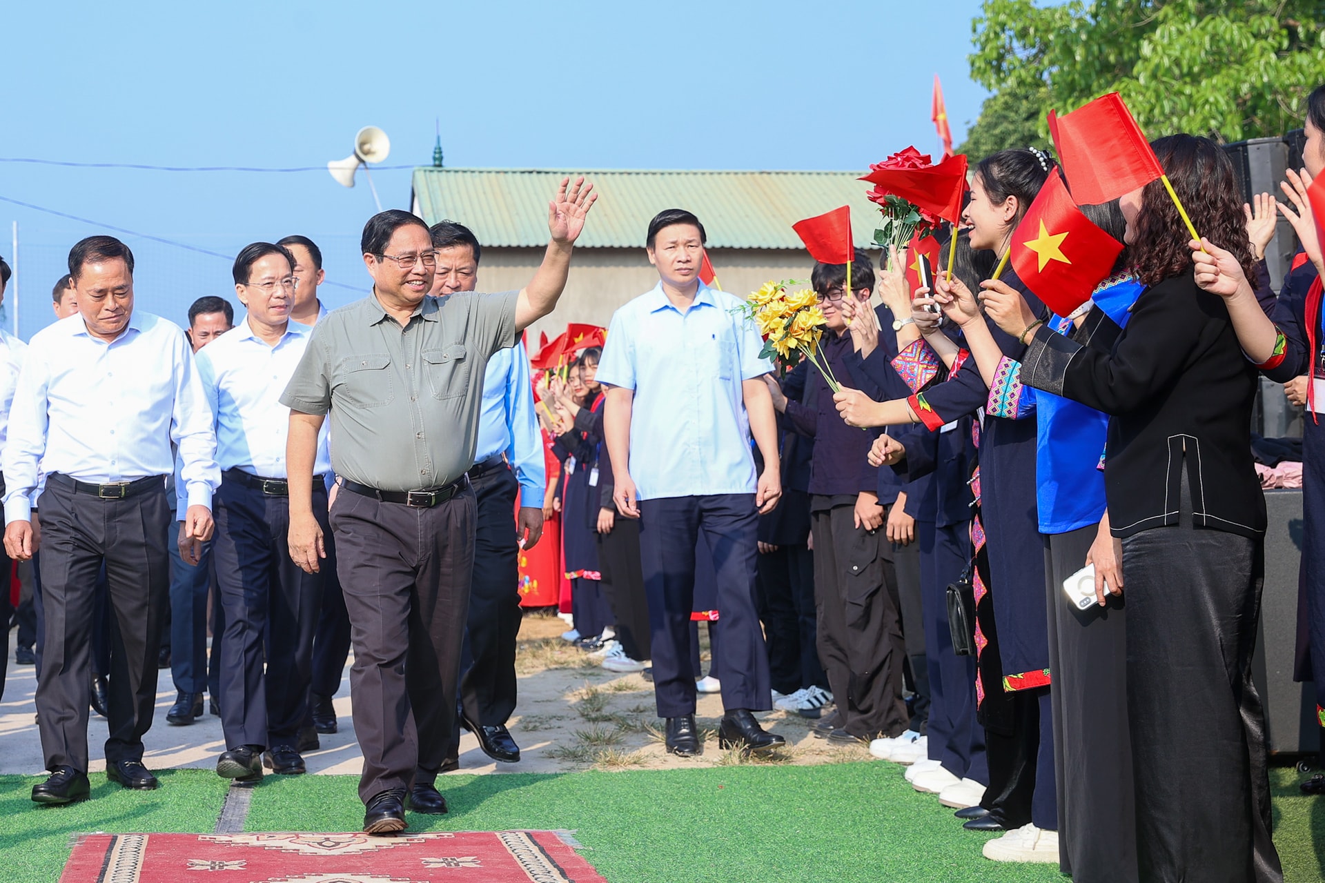 Thủ tướng: Đại đoàn kết để mang lại sản phẩm, hiệu quả cụ thể, không ngừng nâng cao đời sống nhân dân- Ảnh 1. Thủ tướng: Đại đoàn kết để mang lại sản phẩm, hiệu quả cụ thể, không ngừng nâng cao đời sống nhân dân- Ảnh 1.