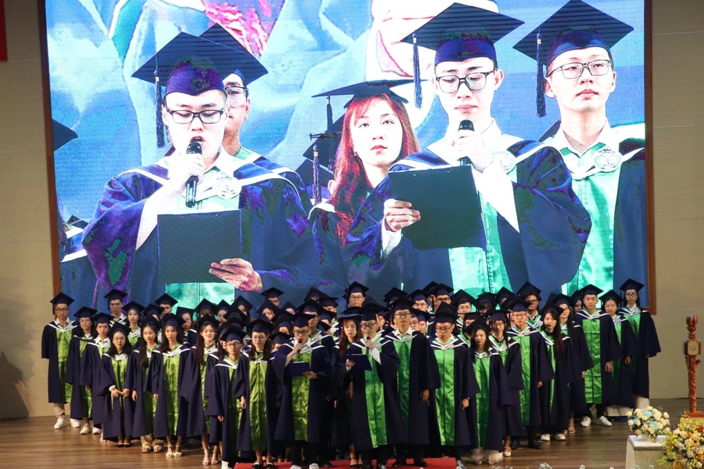 Đào tạo y, trường có điểm đầu vào càng thấp, đầu ra càng nhiều... xuất sắc - 2 Đào tạo y, trường có điểm đầu vào càng thấp, đầu ra càng nhiều... xuất sắc - 2