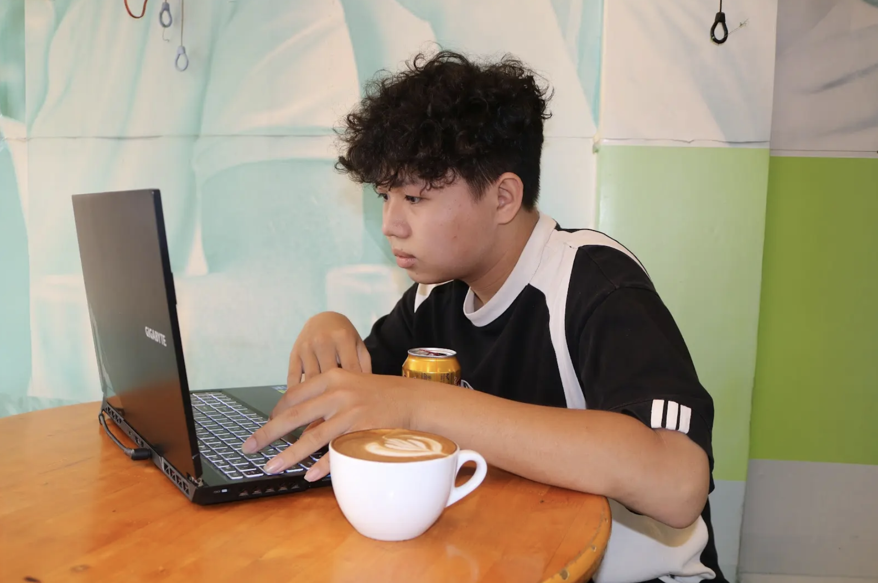 Chế độ dinh dưỡng của sinh viên ở TP.HCM: 'Đầu tháng cơm sườn, cuối tháng cơm… nước tương'?- Ảnh 2. Chế độ dinh dưỡng của sinh viên ở TP.HCM: 'Đầu tháng cơm sườn, cuối tháng cơm… nước tương'?- Ảnh 2.