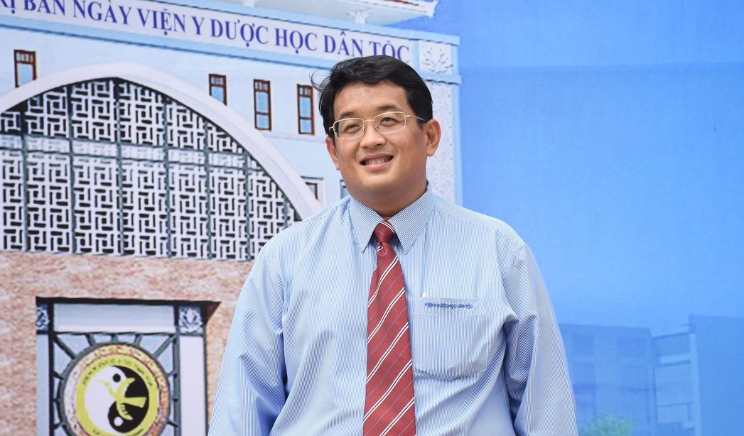 Đình chỉ công tác, chức vụ Viện trưởng Viện Y Dược học dân tộc - Ảnh 1. Đình chỉ công tác, chức vụ Viện trưởng Viện Y Dược học dân tộc - Ảnh 1.