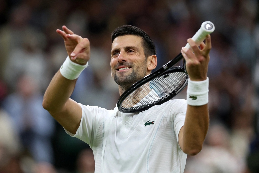 Djokovic khó khăn trong hành trình giành Grand Slam thứ 25 - 1 Djokovic khó khăn trong hành trình giành Grand Slam thứ 25 - 1