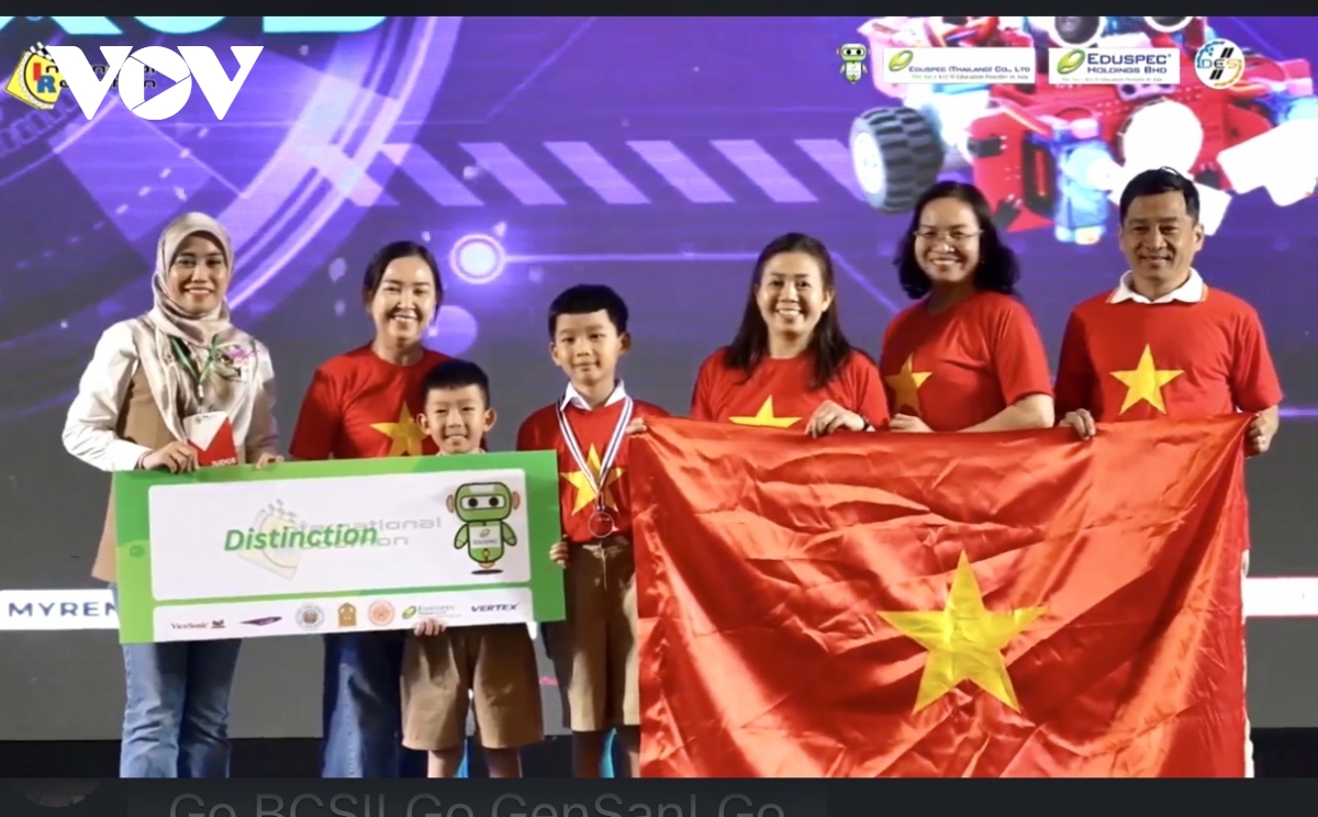 Đội tuyển việt nam tỏa sáng tại robothon quốc tế 2024 hình ảnh 1 Doi tuyen viet nam toa sang tai robothon quoc te 2024 hinh anh 1