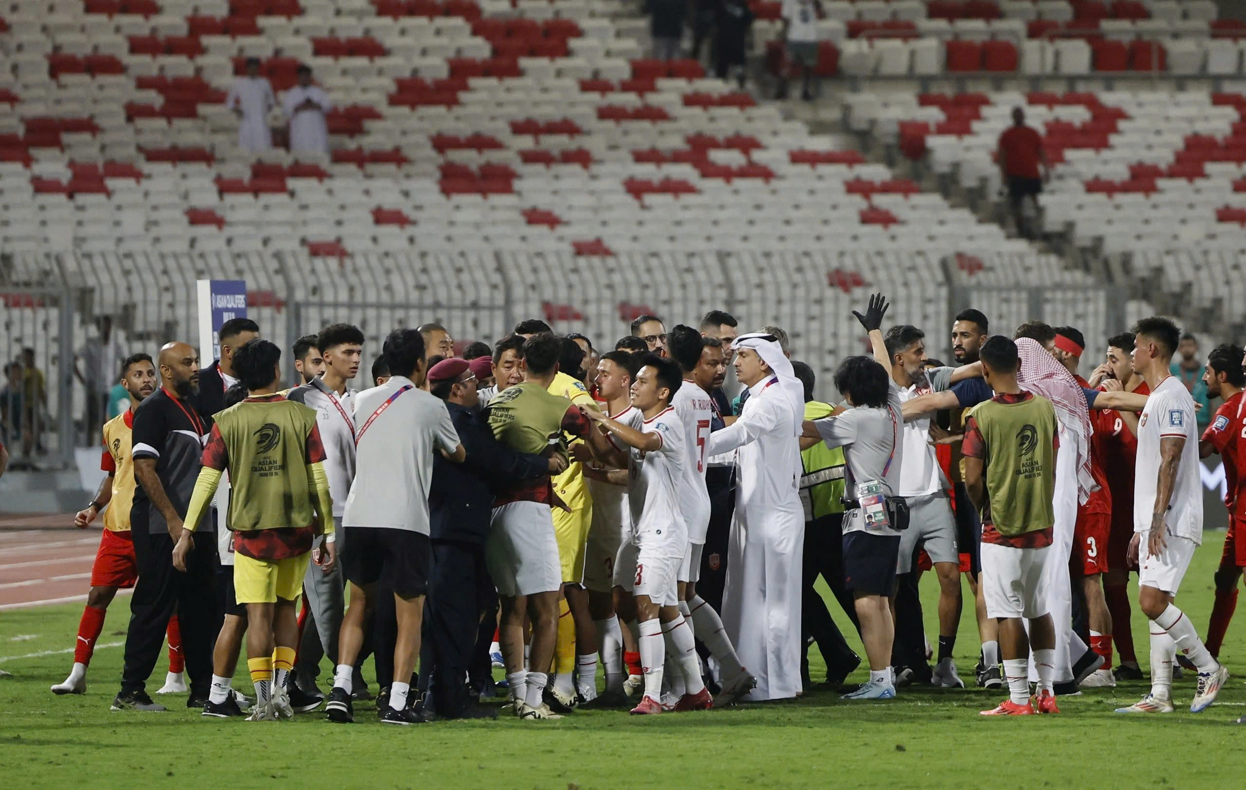 FIFA giám sát chặt đội tuyển Indonesia- Ảnh 1. FIFA giám sát chặt đội tuyển Indonesia- Ảnh 1.