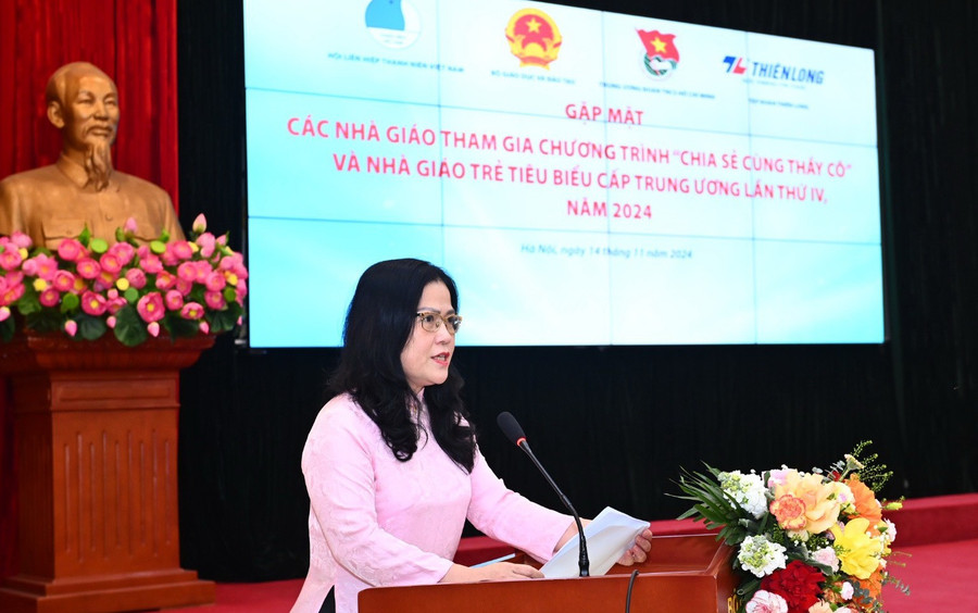 Gặp mặt 60 nhà giáo tham gia gặp mặt các nhà giáo tham gia Chương trình "Chia sẻ cùng thầy cô" - Ảnh 1. Gặp mặt 60 nhà giáo tham gia gặp mặt các nhà giáo tham gia Chương trình "Chia sẻ cùng thầy cô" - Ảnh 1.