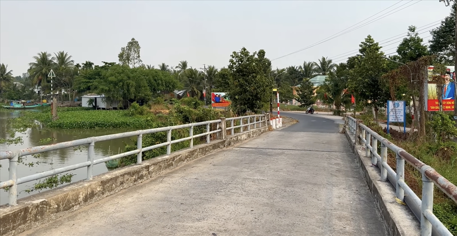 Giao thông nông thôn vùng đồng bào DTTS của huyện Giồng Riềng luôn được quan đầu tư Giao thông nông thôn vùng đồng bào DTTS của huyện Giồng Riềng luôn được quan đầu tư