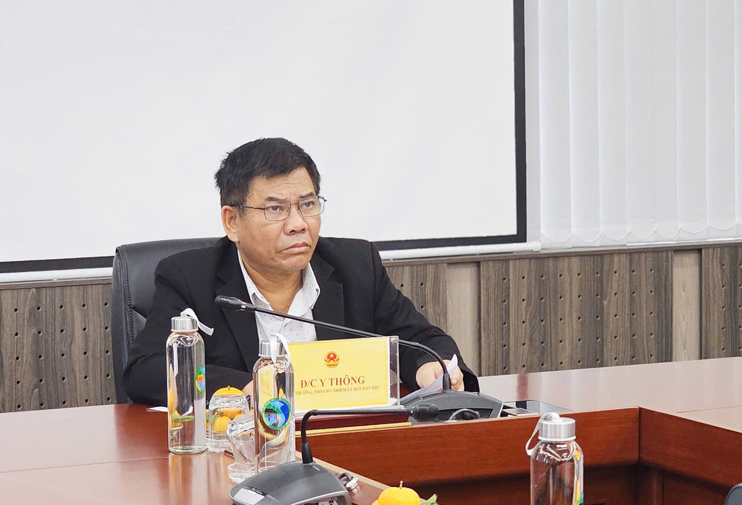 Thứ trưởng, Phó Chủ nhiệm Y Thông chủ trì Hội thảo Thứ trưởng, Phó Chủ nhiệm Y Thông chủ trì Hội thảo