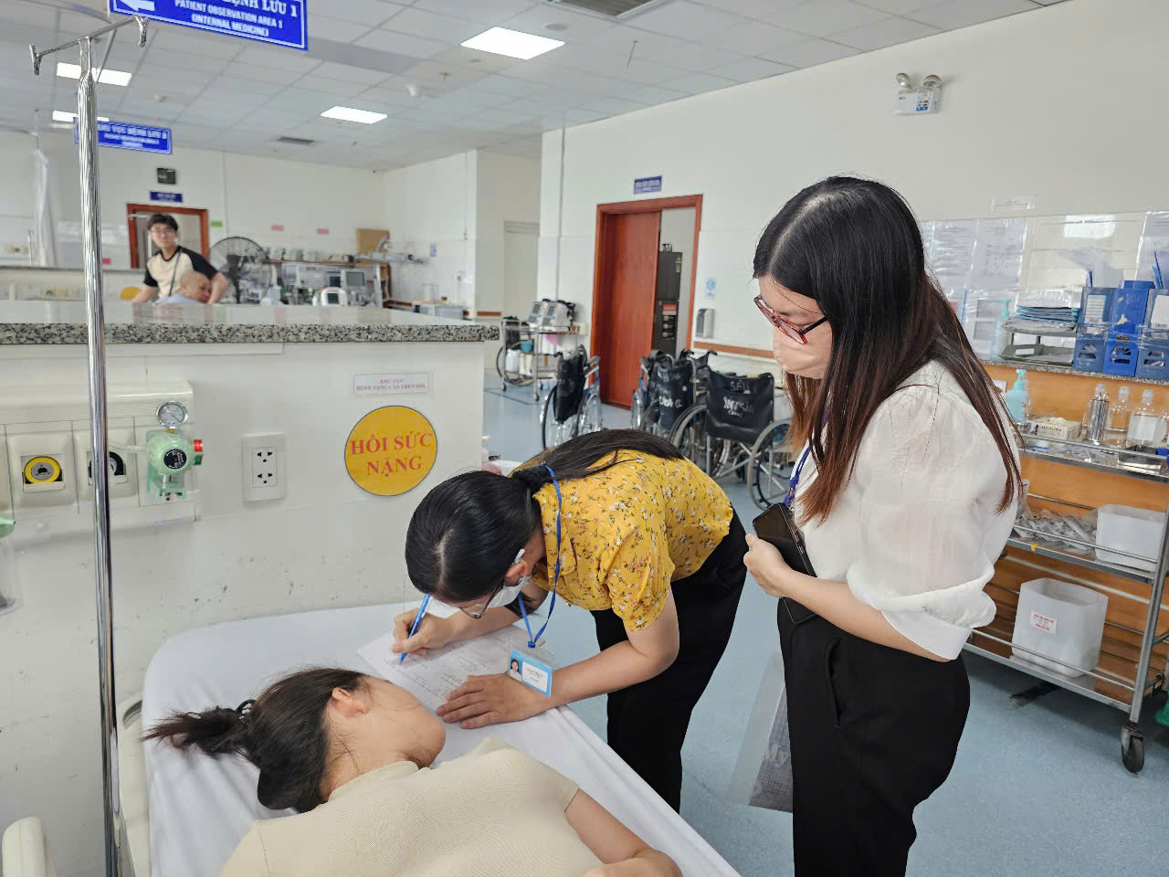 Hàng chục người ở Vũng Tàu nhập viện cấp cứu sau khi ăn bánh mì, xôi- Ảnh 2. Hàng chục người ở Vũng Tàu nhập viện cấp cứu sau khi ăn bánh mì, xôi- Ảnh 2.