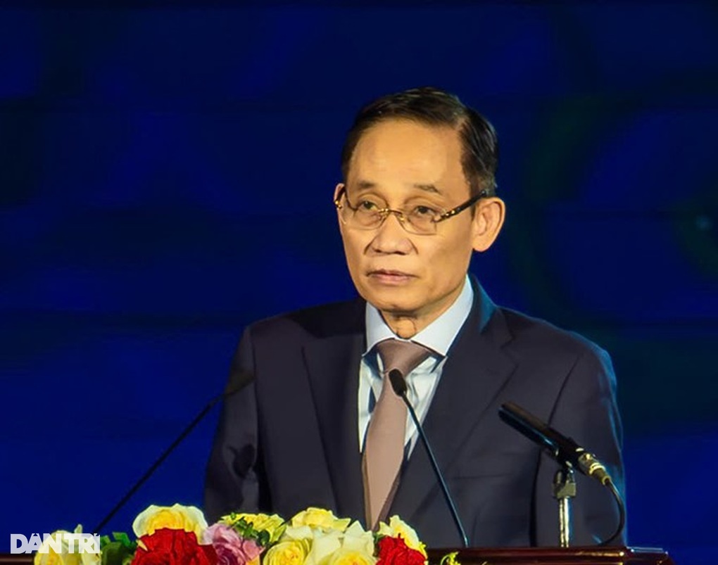 Hàng nghìn người dự khai mạc Festival Ninh Bình Dòng chảy di sản - 2 Hàng nghìn người dự khai mạc Festival Ninh Bình Dòng chảy di sản - 2