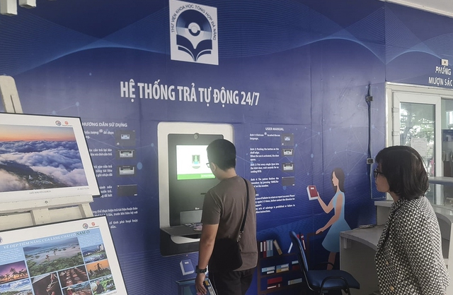 Hiệu quả máy trả sách tự động 24/7 ở Thư viện khoa học tổng hợp Đà Nẵng - Ảnh 1. Hiệu quả máy trả sách tự động 24/7 ở Thư viện khoa học tổng hợp Đà Nẵng - Ảnh 1.