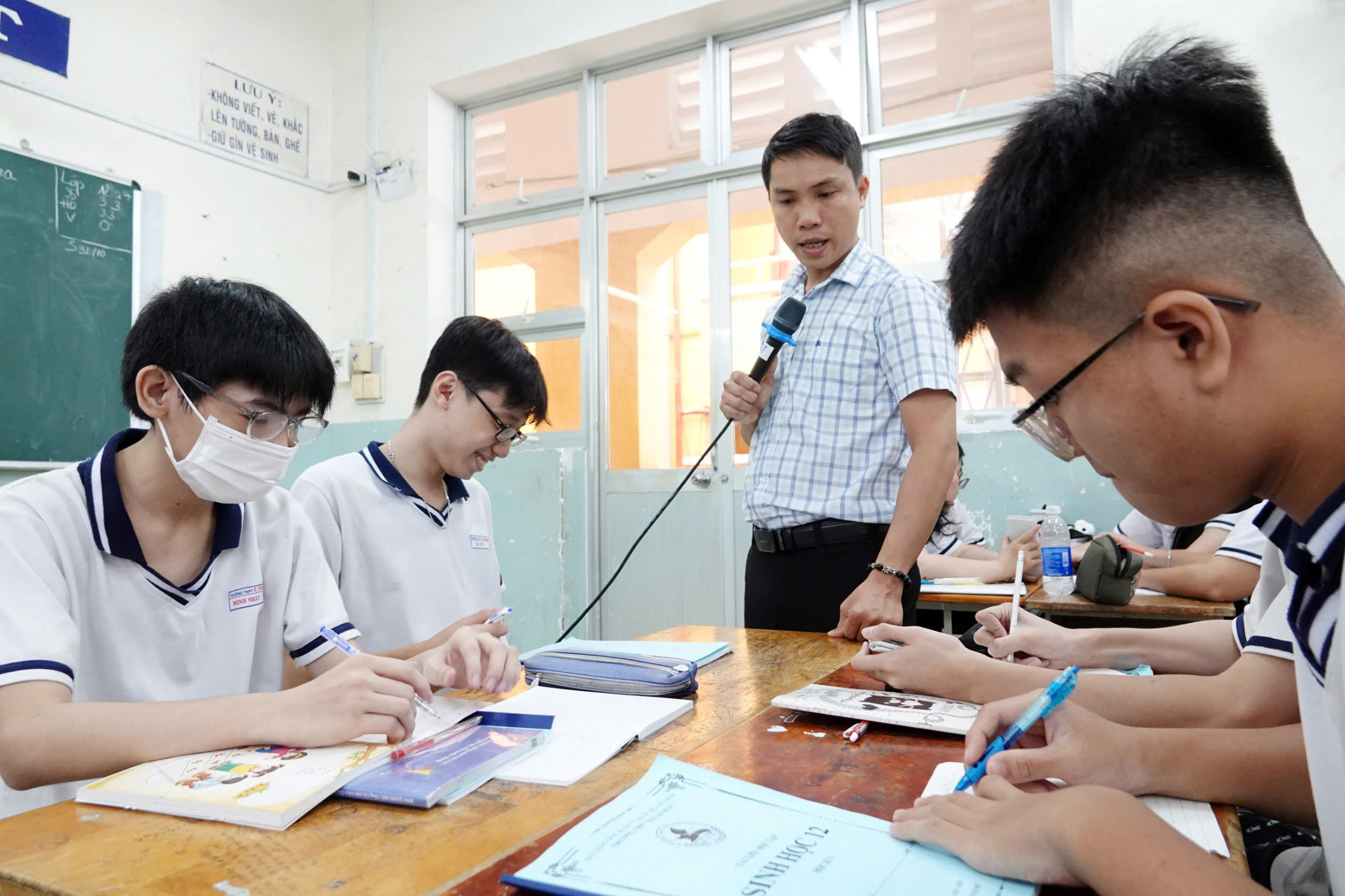 Hướng học sinh chọn môn học, thi theo nhu cầu nguồn nhân lực- Ảnh 1. Hướng học sinh chọn môn học, thi theo nhu cầu nguồn nhân lực- Ảnh 1.