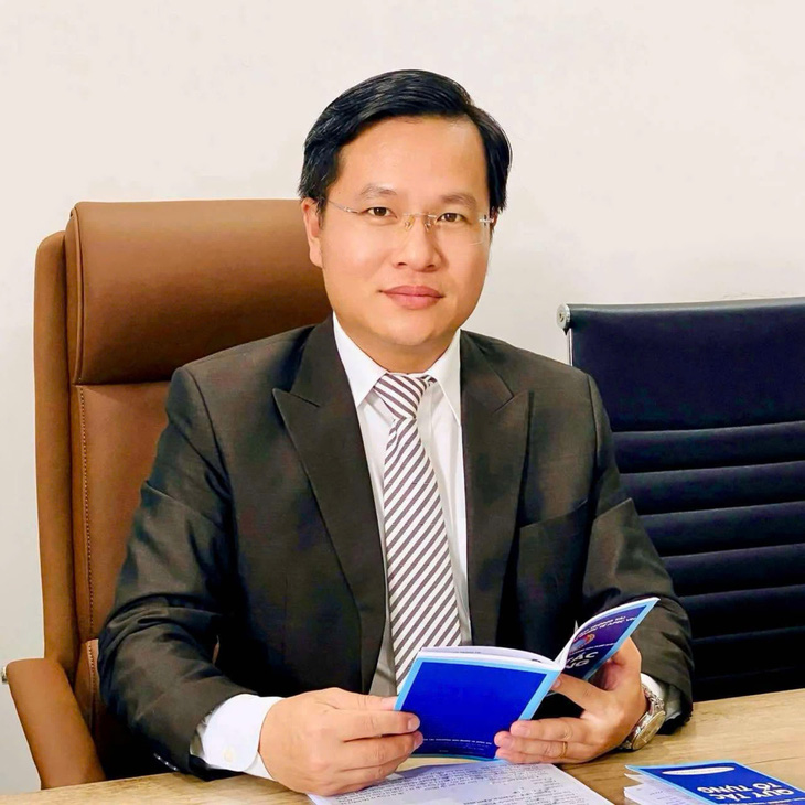 Khách hàng mòn mỏi chờ giao xe, đại lý ung dung 'lật kèo', vì sao? - Ảnh 2. Khách hàng mòn mỏi chờ giao xe, đại lý ung dung 'lật kèo', luật sư khuyến cáo gì? - Ảnh 2.