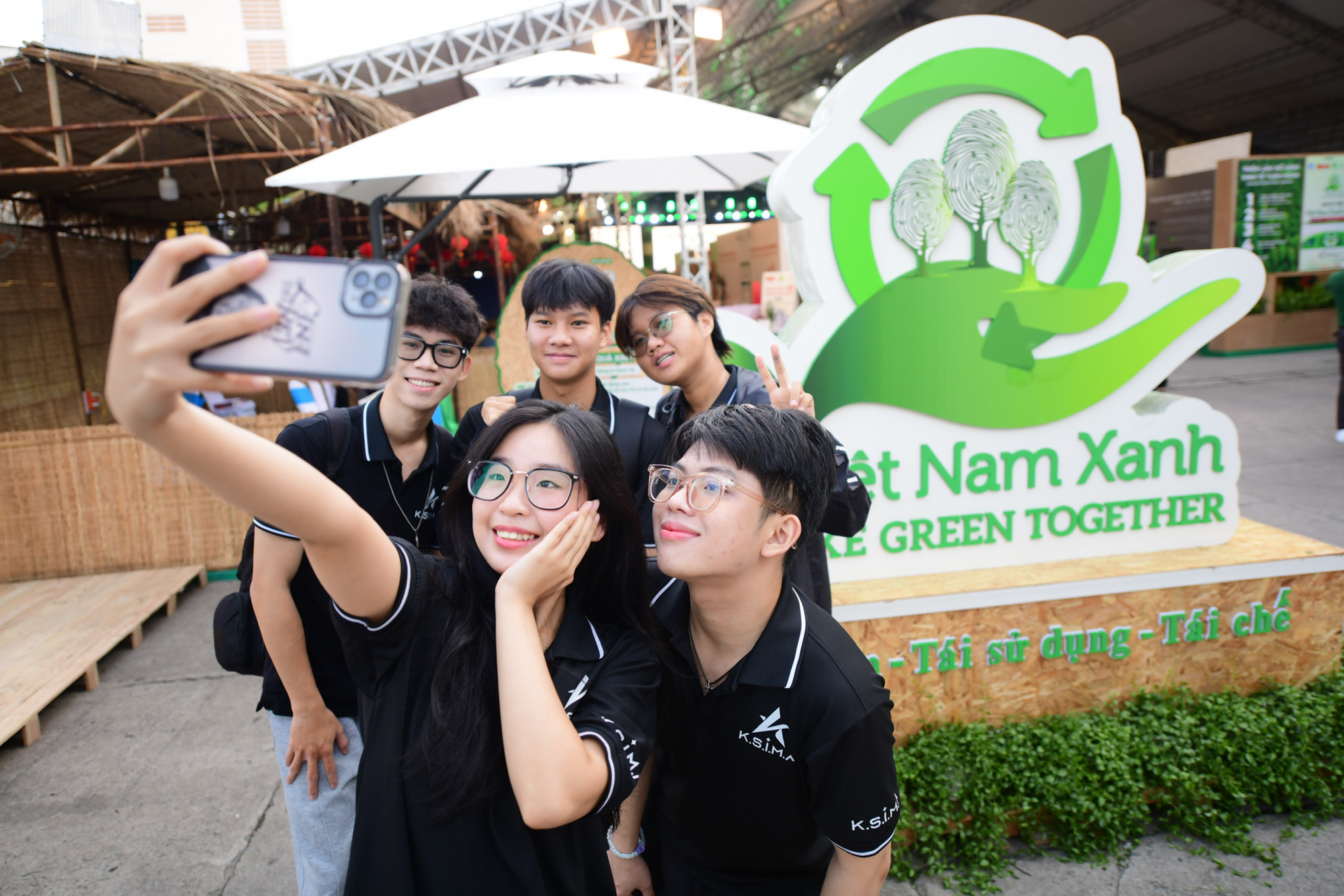 Khai hội Việt Nam xanh, bắt đầu hai ngày tràn ngập hoạt động thú vị - Ảnh 1. Khai hội Việt Nam xanh, bắt đầu hai ngày tràn ngập hoạt động thú vị - Ảnh 1.