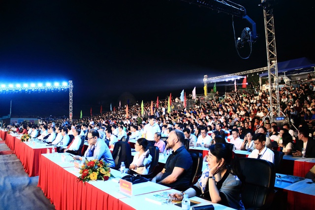 Khai mạc Festival Gạch Gốm đỏ - Kinh tế Xanh tỉnh Vĩnh Long - Ảnh 2. Khai mạc Festival Gạch Gốm đỏ - Kinh tế Xanh tỉnh Vĩnh Long - Ảnh 2.