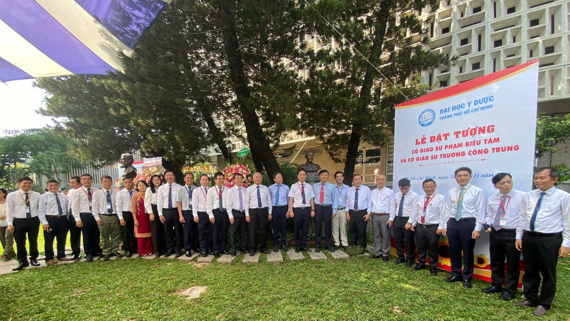 Khánh thành 2 tượng đài y học miền Nam- Ảnh 3. Khánh thành 2 tượng đài y học miền Nam- Ảnh 3.