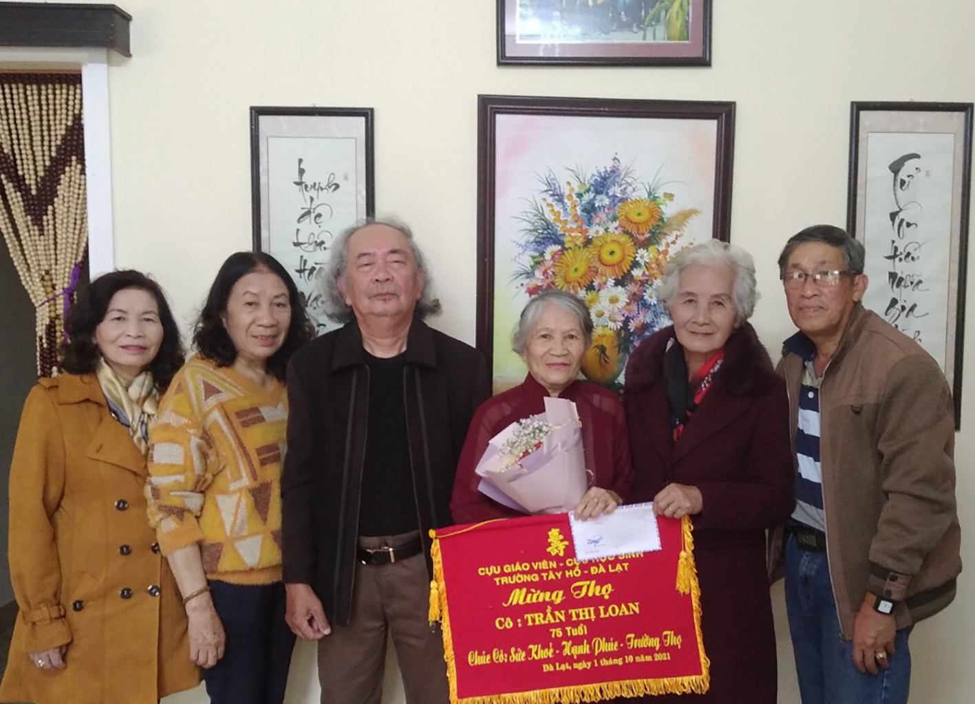 Khi học trò... già nhớ ơn thầy cô- Ảnh 1. Khi học trò... già nhớ ơn thầy cô- Ảnh 1.