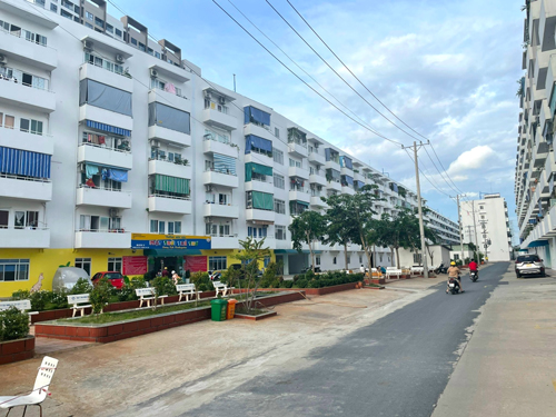 Chung cư nhà ở xã hội Lê Thành - An Lạc ở quận Bình Tân, TP HCM Ảnh: QUỐC ANH Chung cư nhà ở xã hội Lê Thành - An Lạc ở quận Bình Tân, TP HCM Ảnh: QUỐC ANH