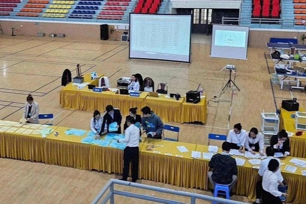 Làm rõ danh tính người trả 30 tỷ đồng/m2 đất đấu giá huyện Sóc Sơn - 1 Làm rõ danh tính người trả 30 tỷ đồng/m2 đất đấu giá huyện Sóc Sơn - 1