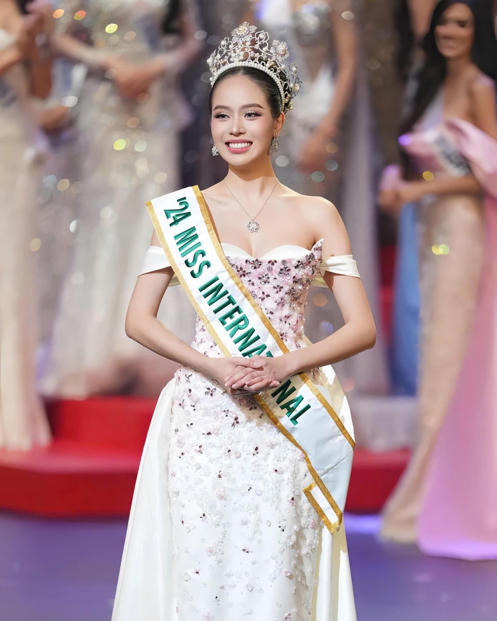 Lê Hoàng Phương hé lộ quá trình dạy catwalk cho Thanh Thủy thi quốc tế - 1 Lê Hoàng Phương hé lộ quá trình dạy catwalk cho Thanh Thủy thi quốc tế - 1