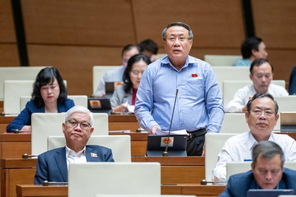 Lương khởi điểm của công chức chỉ đủ thuê nhà bình dân, chi tiêu tằn tiện - 1 Lương khởi điểm của công chức chỉ đủ thuê nhà bình dân, chi tiêu tằn tiện - 1