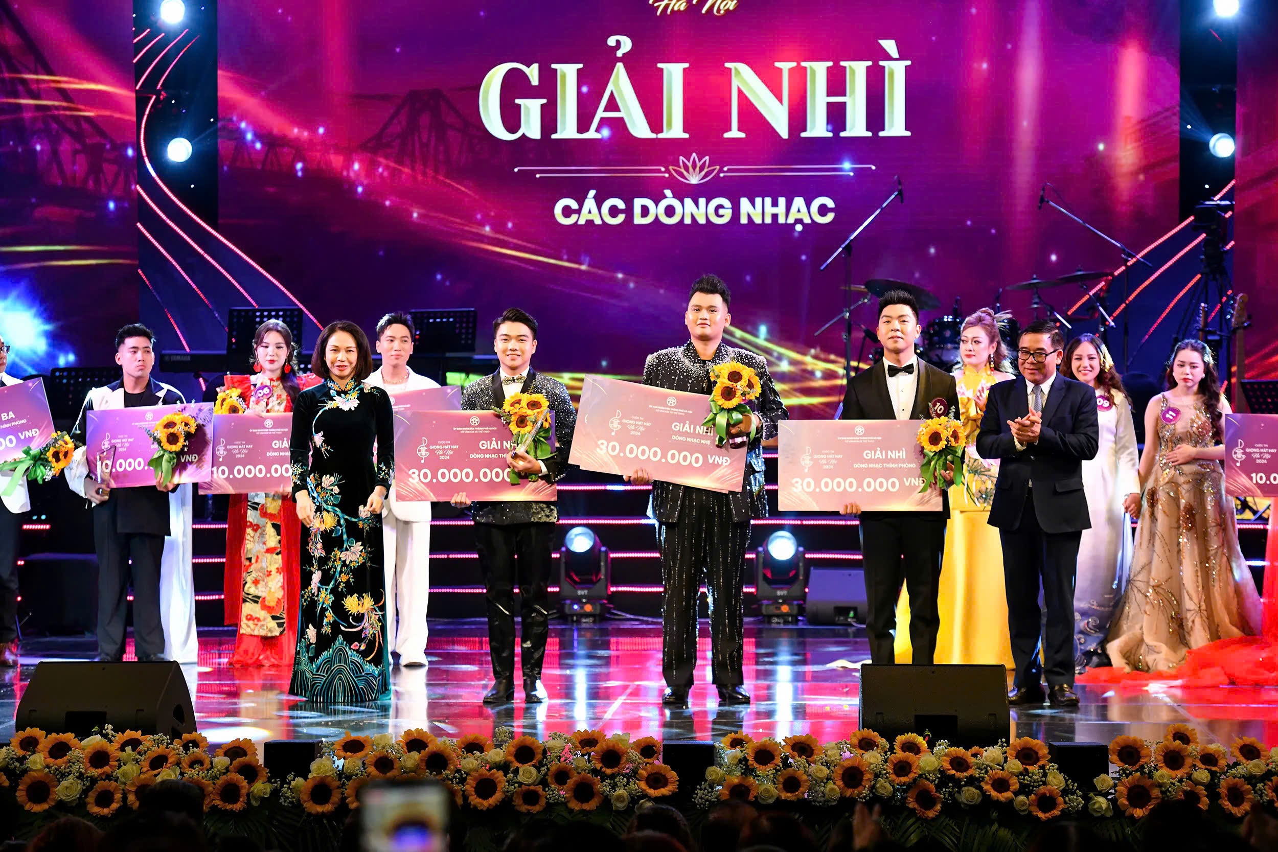 Mai Nguyễn Anh đoạt giải Á quân Giọng hát hay Hà Nội 2024- Ảnh 1. Mai Nguyễn Anh đoạt giải Á quân Giọng hát hay Hà Nội 2024- Ảnh 1.