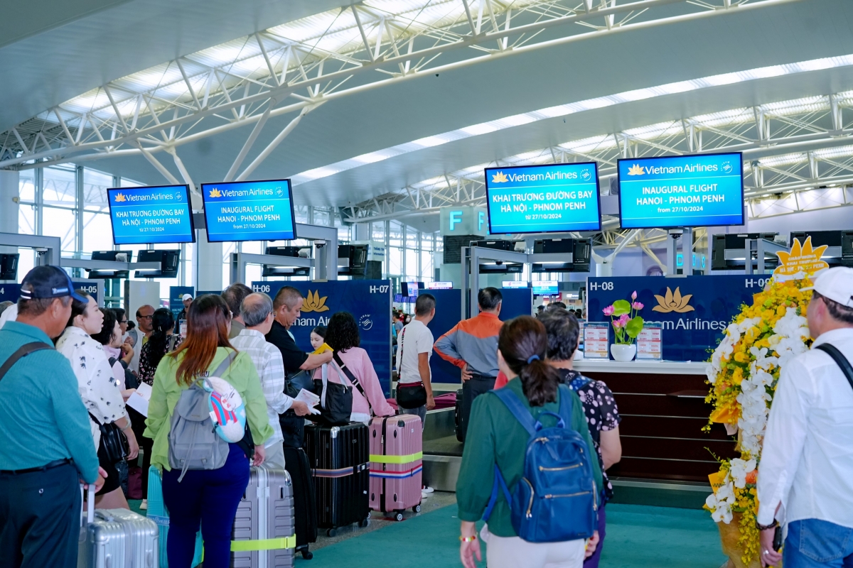 mở lại gần hết các đường bay, vietnam airlines báo lãi hơn 6.200 tỷ đồng hình ảnh 1 mo lai gan het cac duong bay, vietnam airlines bao lai hon 6.200 ty dong hinh anh 1