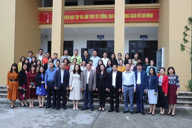 Trường Cán bộ quản lý Văn hoá, Thể thao và Dư lịch đón nhận Huân chương Lao động hạng Nhất: Một chặng đường vẻ vang - Ảnh 1. Trường Cán bộ quản lý Văn hoá, Thể thao và Dư lịch đón nhận Huân chương Lao động hạng Nhất: Một chặng đường vẻ vang - Ảnh 1.
