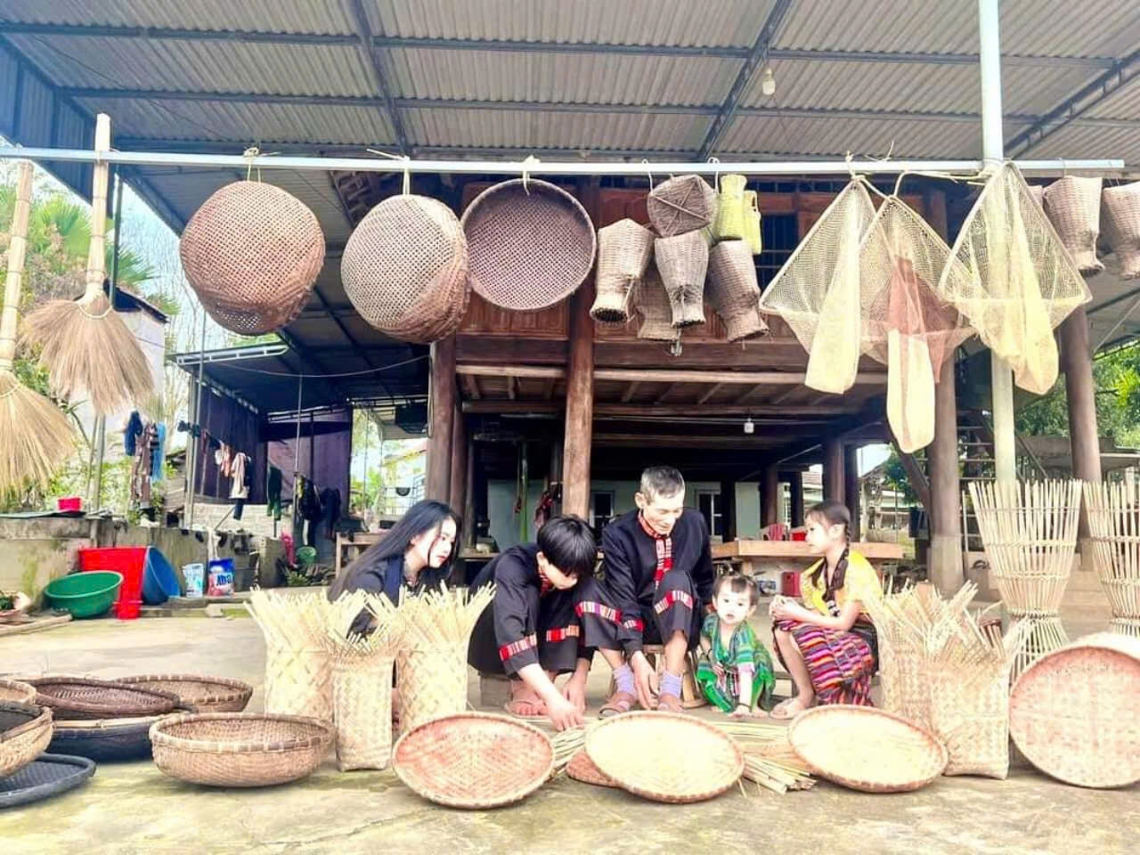 Một số nghề truyền thống của bà con DTTS huyện Anh Sơn đã được gìn giữ, bảo tồn Một số nghề truyền thống của bà con DTTS huyện Anh Sơn đã được gìn giữ, bảo tồn