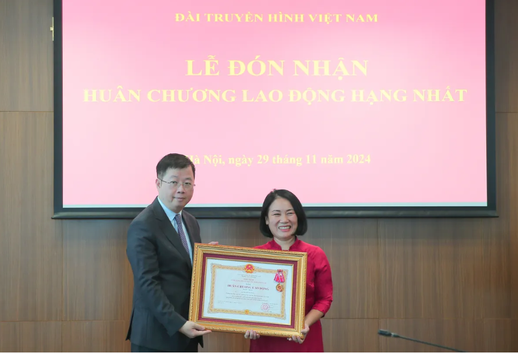 Nhà báo Tạ Bích Loan: Đọng lại trong tôi lúc này là lòng biết ơn - 2 Nhà báo Tạ Bích Loan: Đọng lại trong tôi lúc này là lòng biết ơn - 2
