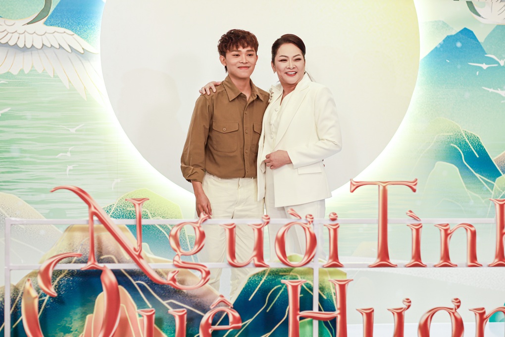 Như Quỳnh xúc động nhớ Phi Nhung, nói lý do mời Hồ Văn Cường hát cùng - 1 Như Quỳnh xúc động nhớ Phi Nhung, nói lý do mời Hồ Văn Cường hát cùng - 1