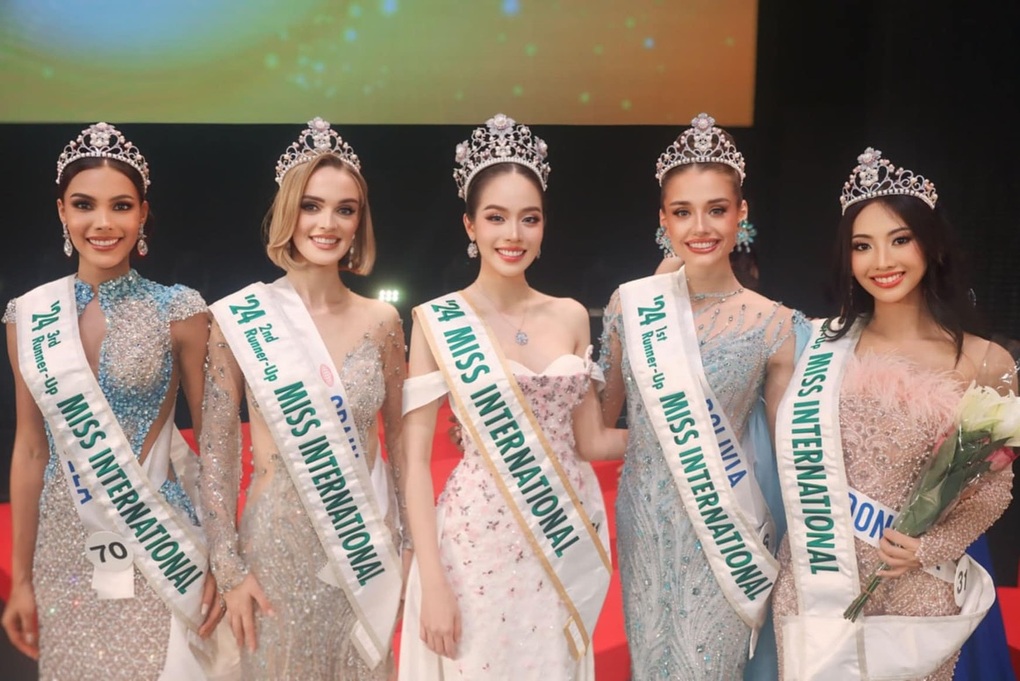 Những phần trình diễn mang vương miện về cho tân Hoa hậu Quốc tế Thanh Thủy - 1 Những phần trình diễn mang vương miện về cho tân Hoa hậu Quốc tế Thanh Thủy - 1