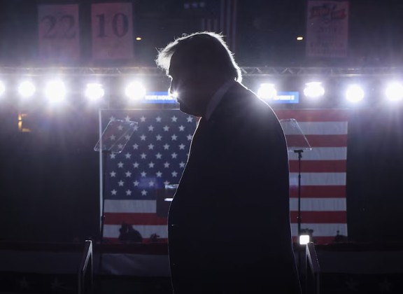 Ứng cử viên tổng thống đảng Cộng hòa và cựu Tổng thống Hoa Kỳ Donald Trump tổ chức một cuộc vận động tranh cử tại Santander Arena ở Reading, Pennsylvania, Hoa Kỳ, 4/11/2024. REUTERS