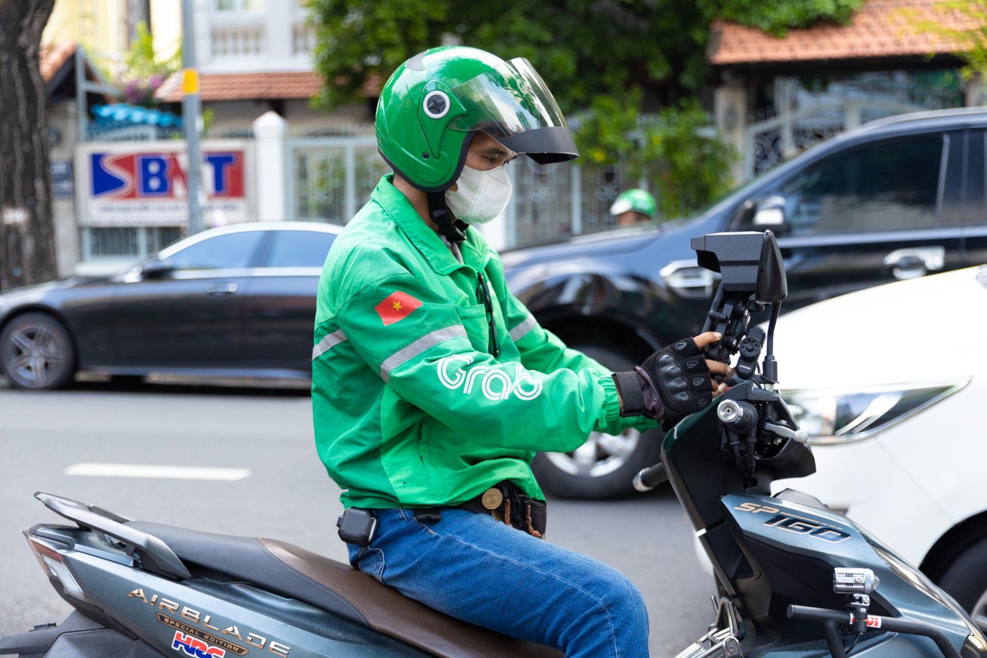 Phía sau thành công của Grab sau một thập kỷ tại Việt Nam- Ảnh 1. Phía sau thành công của Grab sau một thập kỷ tại Việt Nam- Ảnh 1.
