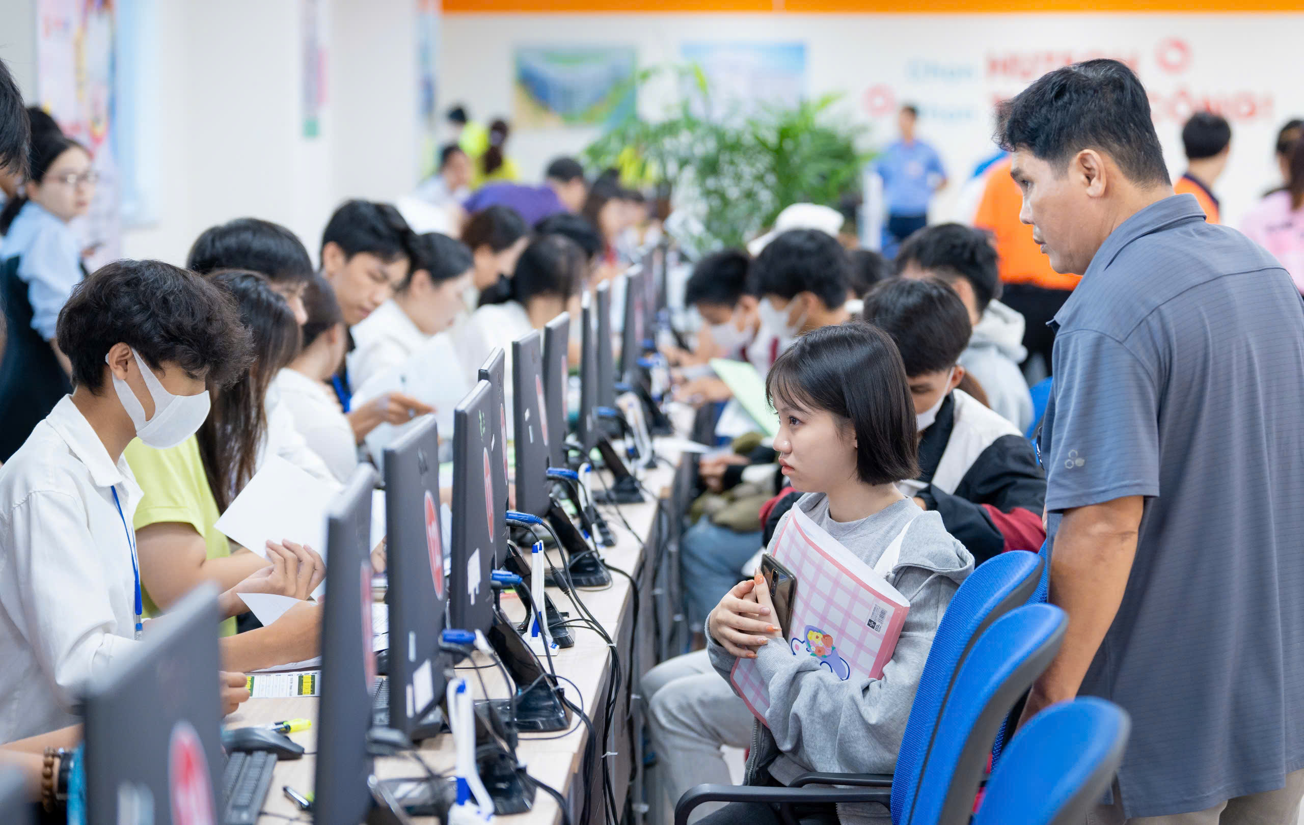 Siết xét tuyển sớm, có đáng lo?- Ảnh 1. Siết xét tuyển sớm, có đáng lo?- Ảnh 1.