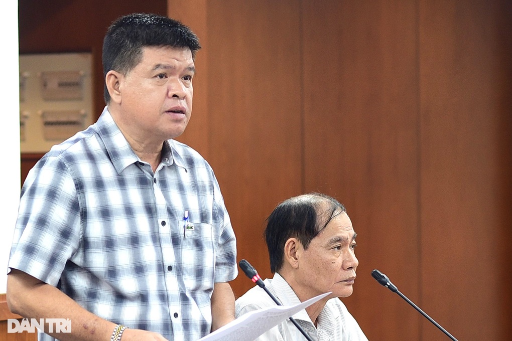 TPHCM thiếu phôi bằng lái do người dân hiểu lầm quy định - 1 TPHCM thiếu phôi bằng lái do người dân hiểu lầm quy định - 1