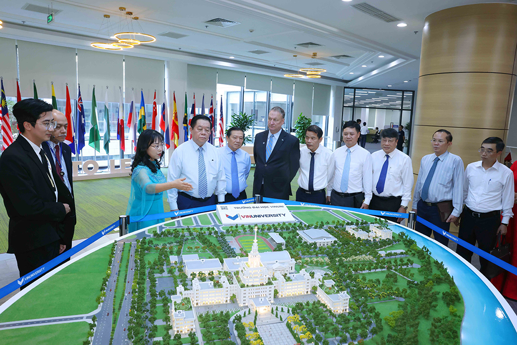 Tập trung đào tạo nhân lực trình độ cao- Ảnh 1. Tập trung đào tạo nhân lực trình độ cao- Ảnh 1.