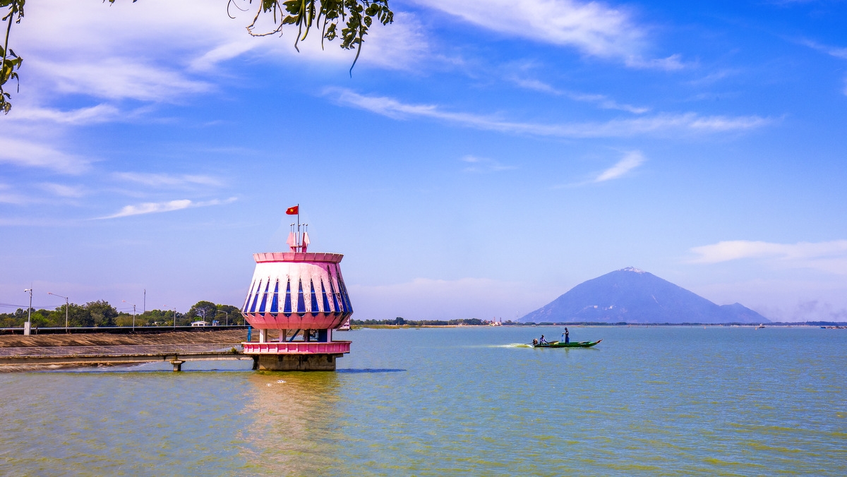 tây ninh cấm khai thác thủy sản hồ dầu tiếng trong một tháng hình ảnh 1 tay ninh cam khai thac thuy san ho dau tieng trong mot thang hinh anh 1