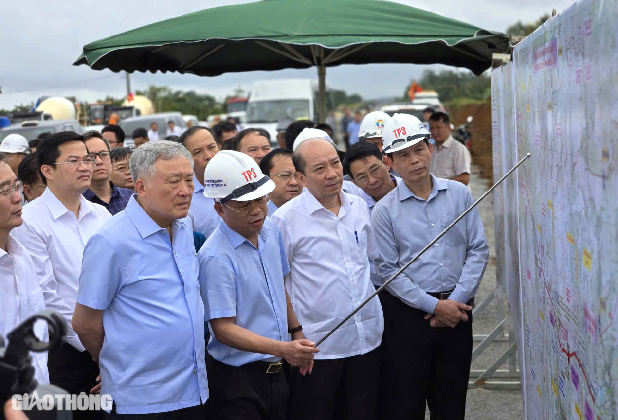 Tháo gỡ khó khăn, đẩy nhanh tiến độ dự án Khánh Hòa - Buôn Ma Thuột- Ảnh 1. Tháo gỡ khó khăn, đẩy nhanh tiến độ dự án Khánh Hòa - Buôn Ma Thuột- Ảnh 1.