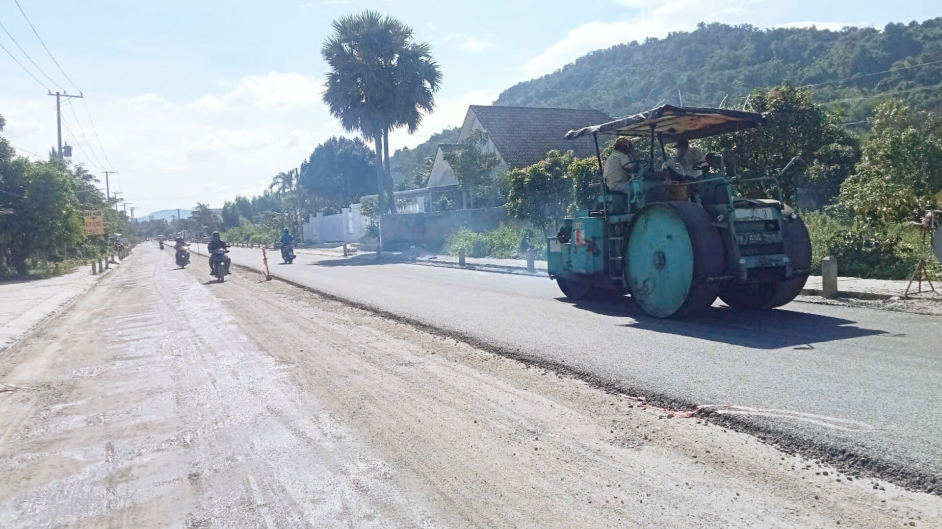 Tháo gỡ khó khăn, tuyến ĐT948 ở An Giang tăng tốc thi công sau Báo Giao thông phản ánh- Ảnh 1. Tháo gỡ khó khăn, tuyến ĐT948 ở An Giang tăng tốc thi công sau Báo Giao thông phản ánh- Ảnh 1.