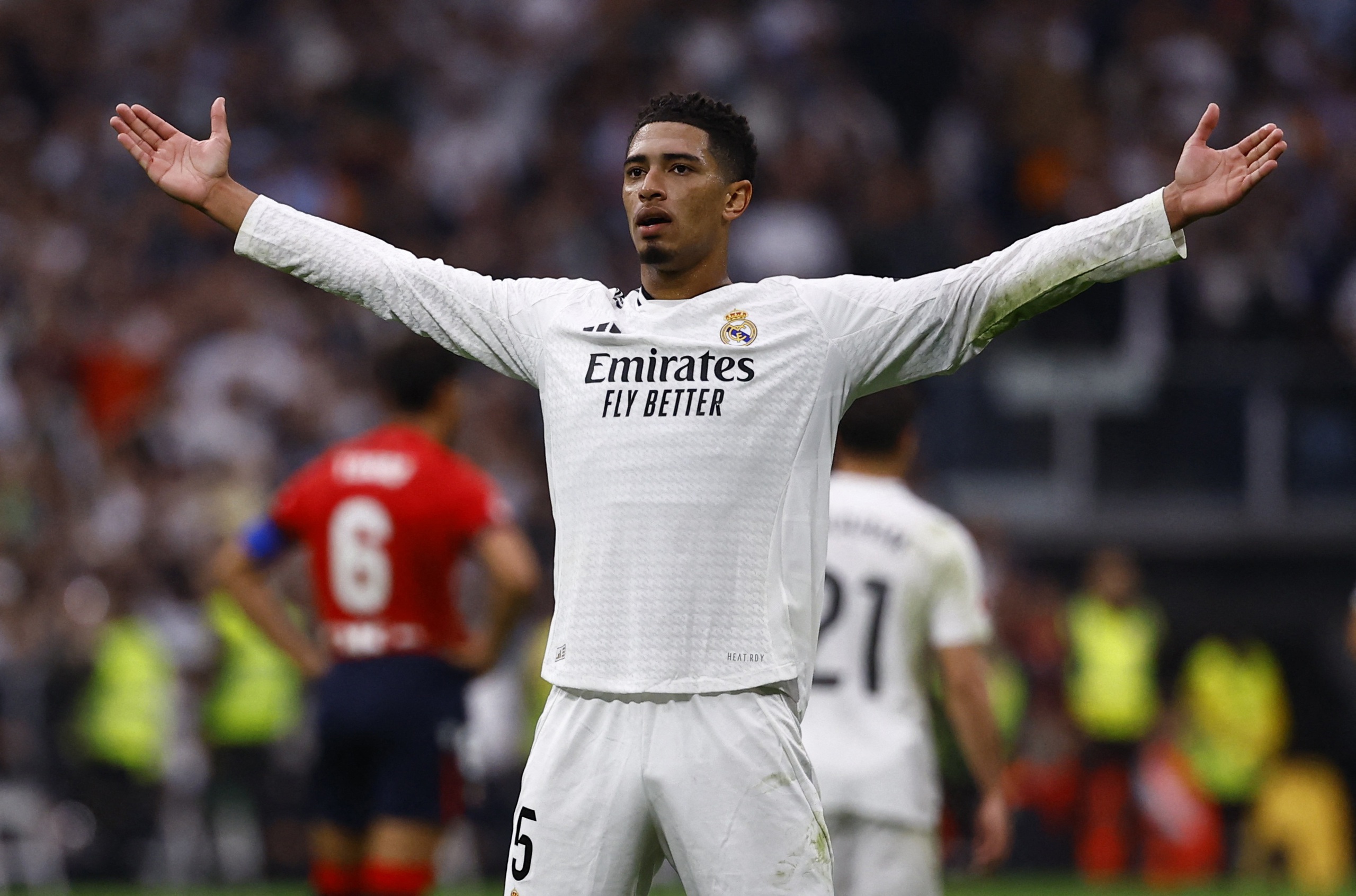 Real Madrid gặp ác mộng dù thắng Osasuna: Thêm 3 ca chấn thương, mâu thuẫn nội bộ trầm trọng- Ảnh 1. Real Madrid gặp ác mộng dù thắng Osasuna: Thêm 3 ca chấn thương, mâu thuẫn nội bộ trầm trọng- Ảnh 1.